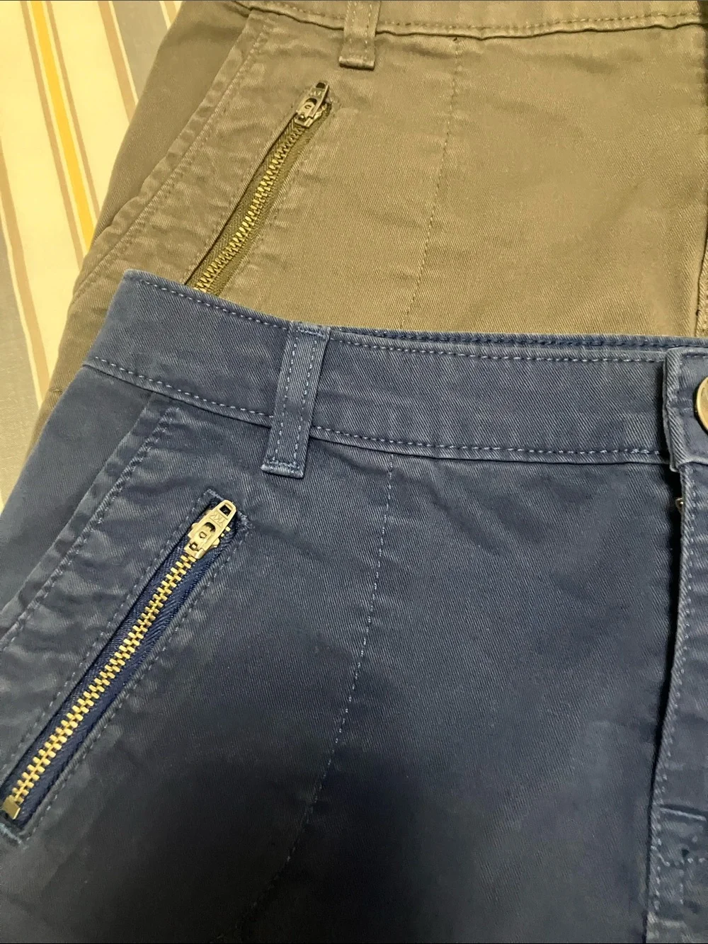 Lot of 2 Gap skirts
